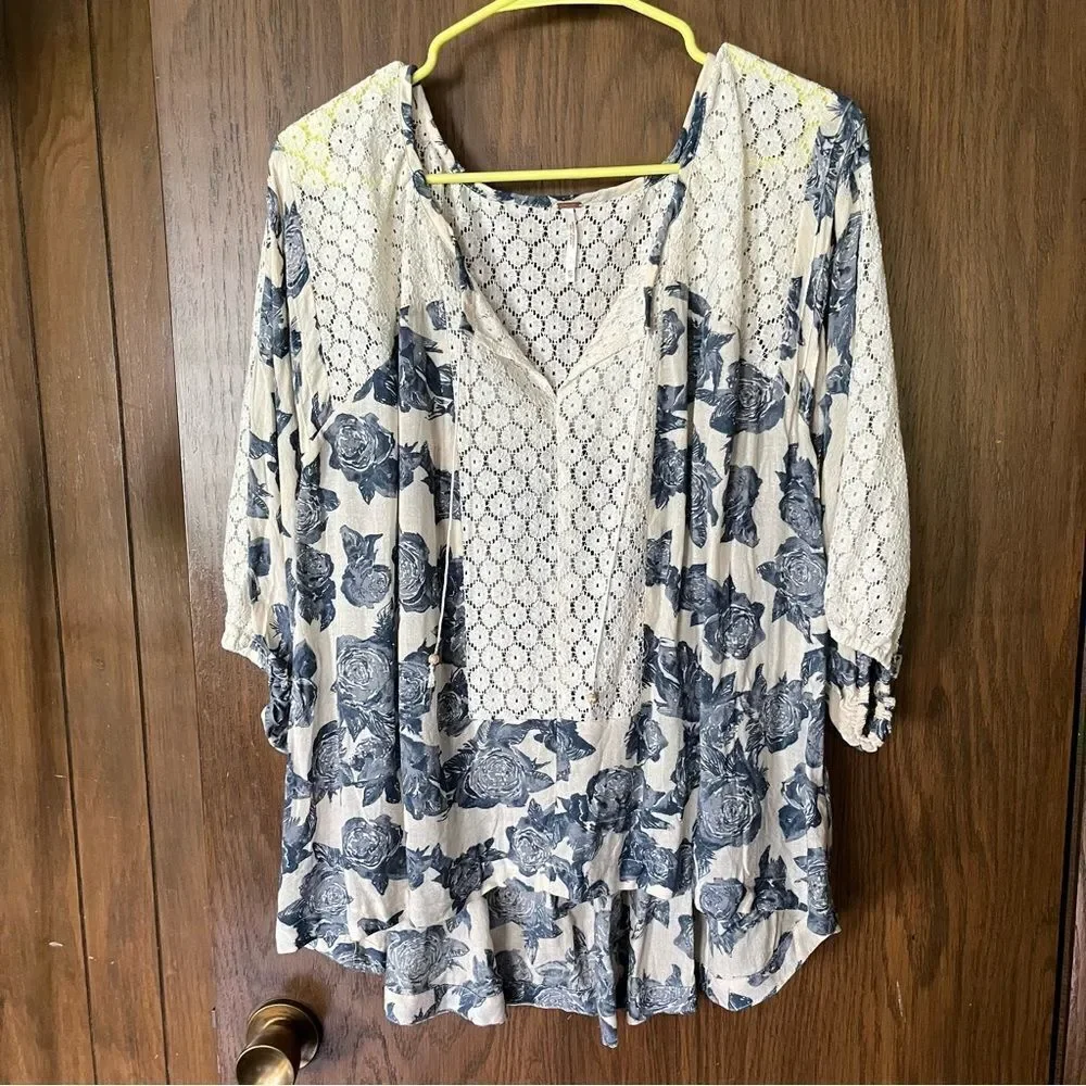 Free People Moon River Floral Peasant Top Blue Ivory Lace Oversized